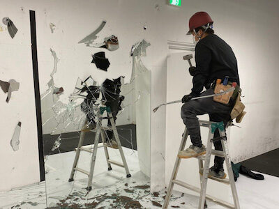 愛知県の店舗の原状回復に伴うガラスの解体