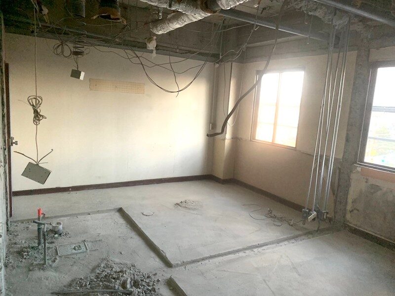 岐阜市の土間はつり