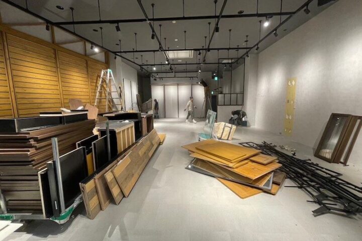 アパレル店舗施工中