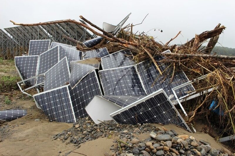 太陽光発電設備は産業廃棄物