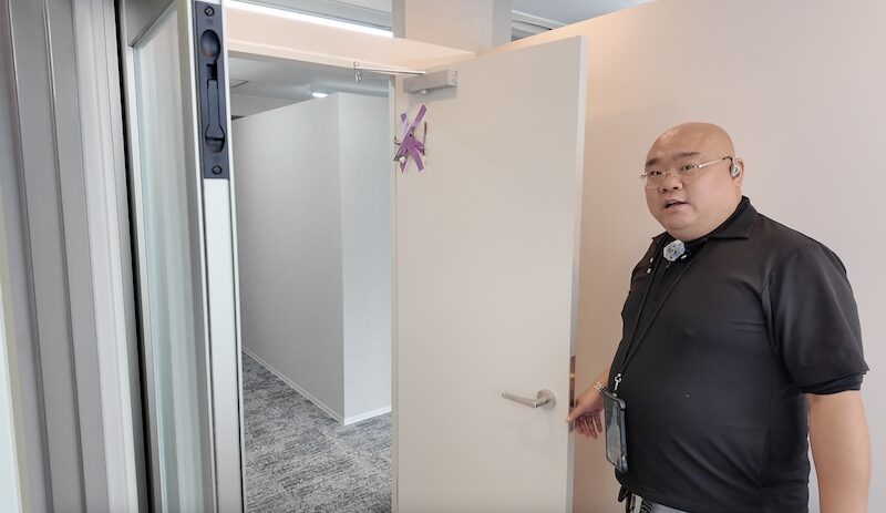 オフィスの入口