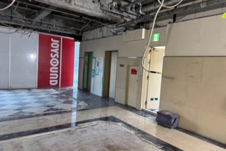 名古屋駅前元カラオケ店舗　解体工事